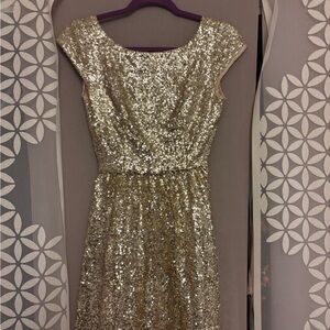 B. Smart Gold Sequin Cap Sleeve Midi Dress